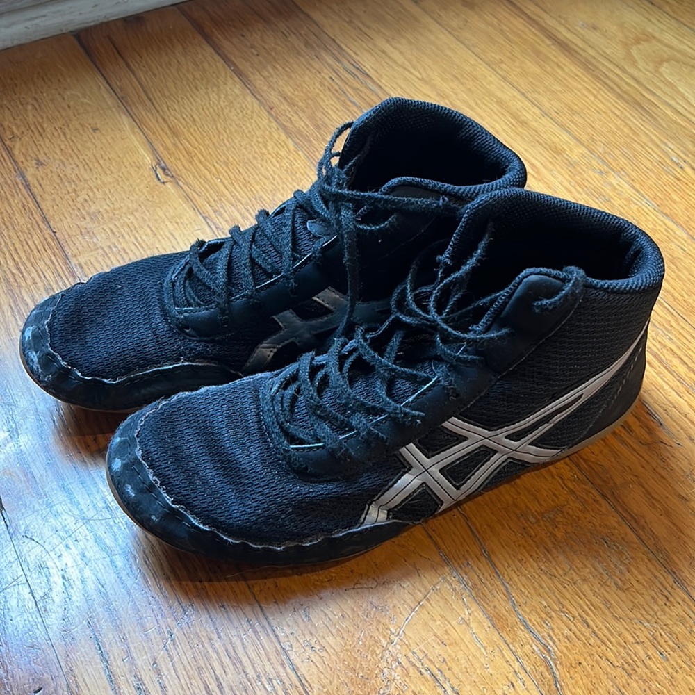 Mens ASICS Wrestling Shoes